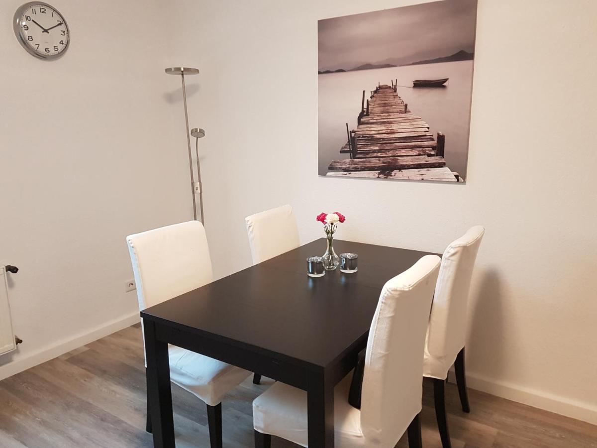 Kleine, Ruhige Wohnung In Γκελσενκίρτσεν Εξωτερικό φωτογραφία