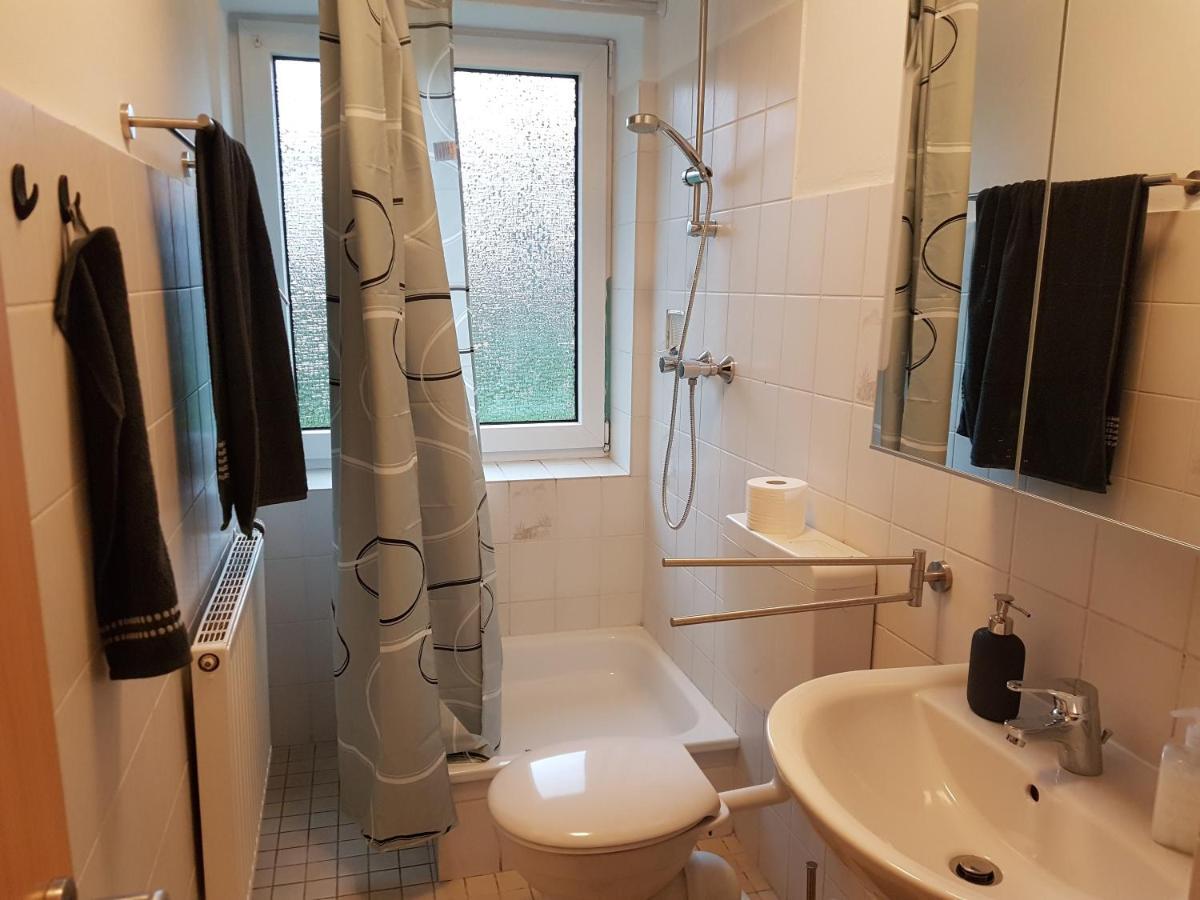 Kleine, Ruhige Wohnung In Γκελσενκίρτσεν Εξωτερικό φωτογραφία